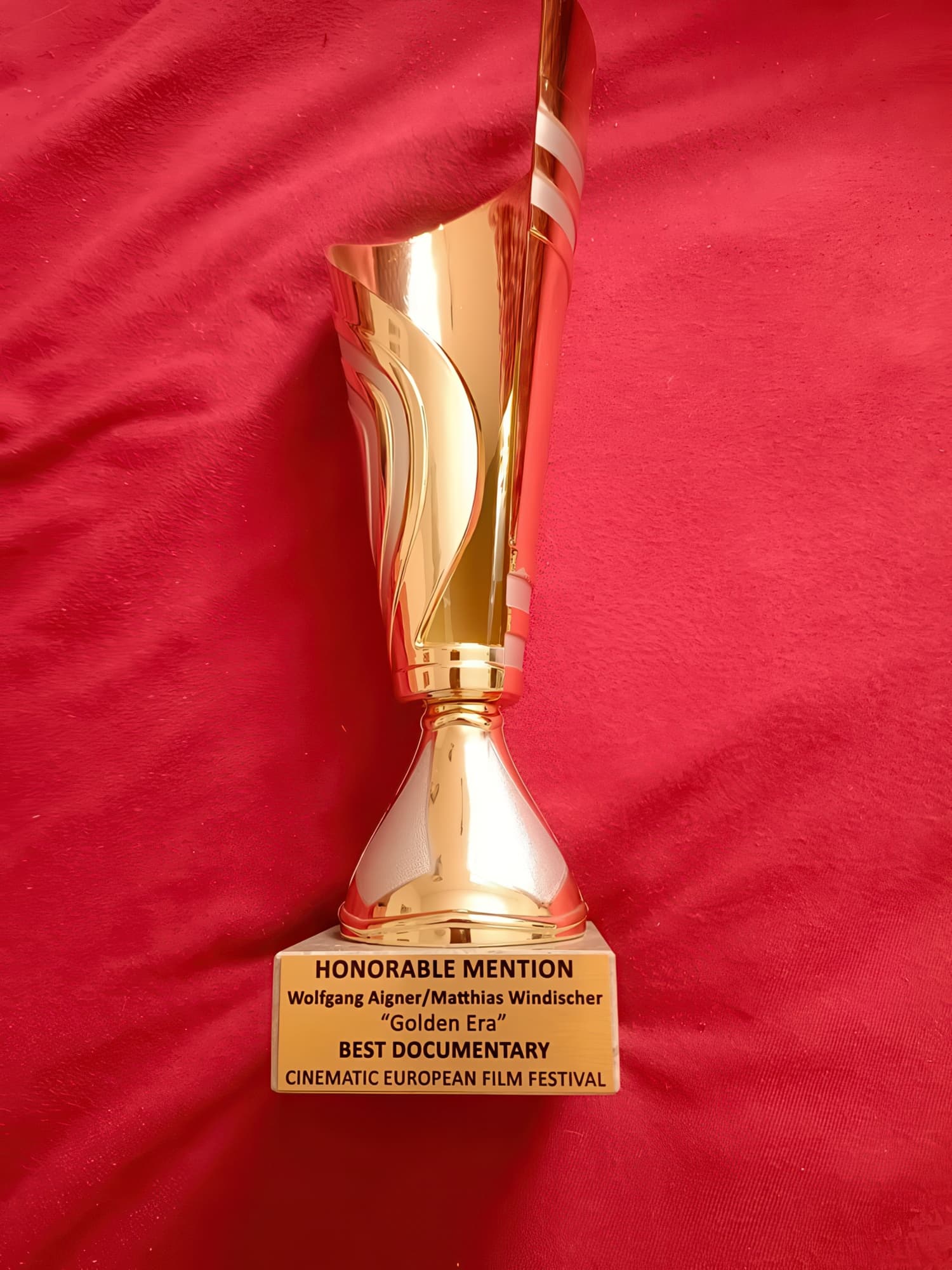 Honorable Mention als Best Documentary beim Cinematic European Film Festival — für Wolfgang Aigner und Matthias Windischer.